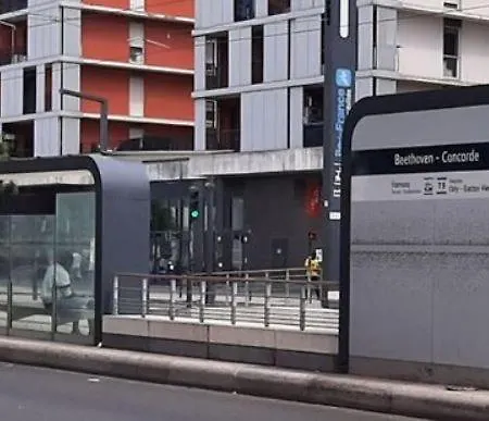 Cosy Proche De Paris Avec Parking Prive Apartment *